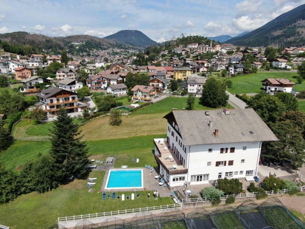 Hotel Due Pini Baselga di Pine Exterior photo